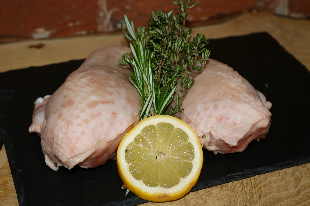 1kg Free Range British Outdoor reared Chicken breast fillets - Considerate Carnivore